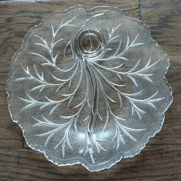 Vintage Luncheon plates  and cups - Picture 3 of 6